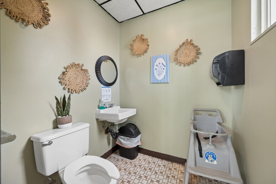 More Photos Of 383 E Main St, Denville Flex For Sale