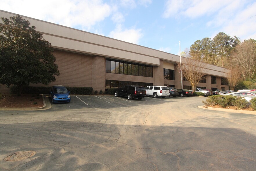 Primary Photo Of 3120 Medlock Bridge Rd, Peachtree Corners Light Distribution For Lease