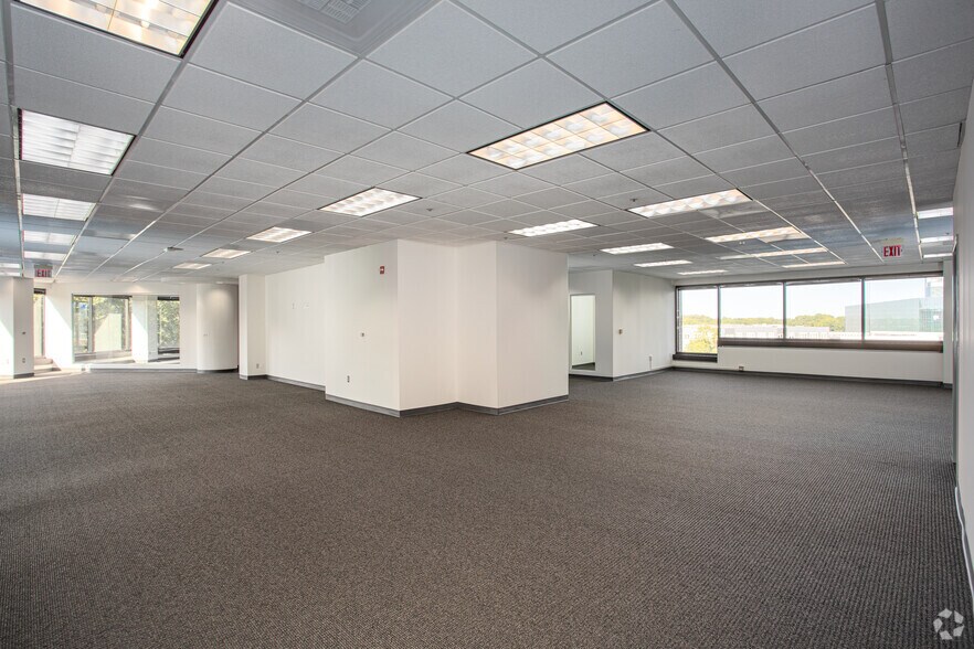 More Photos Of 7927 Jones Branch Dr, McLean Unknown For Lease