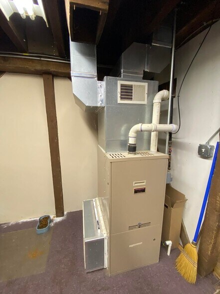 More Photos Of 120 Vreeland St, North Adams Freestanding For Sale