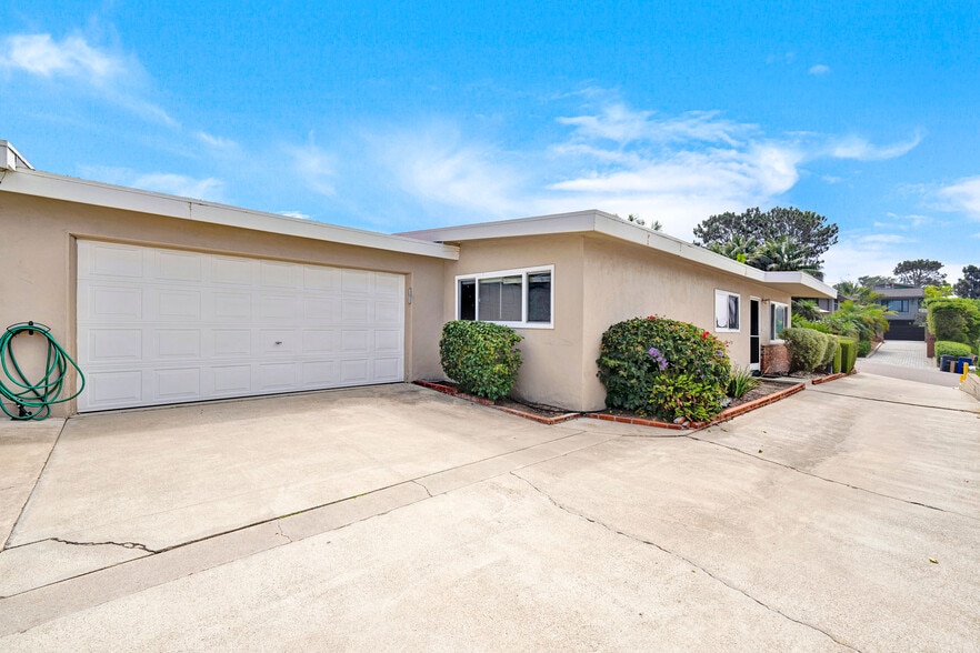 More Photos Of 330 9th St, Del Mar Apartments For Sale