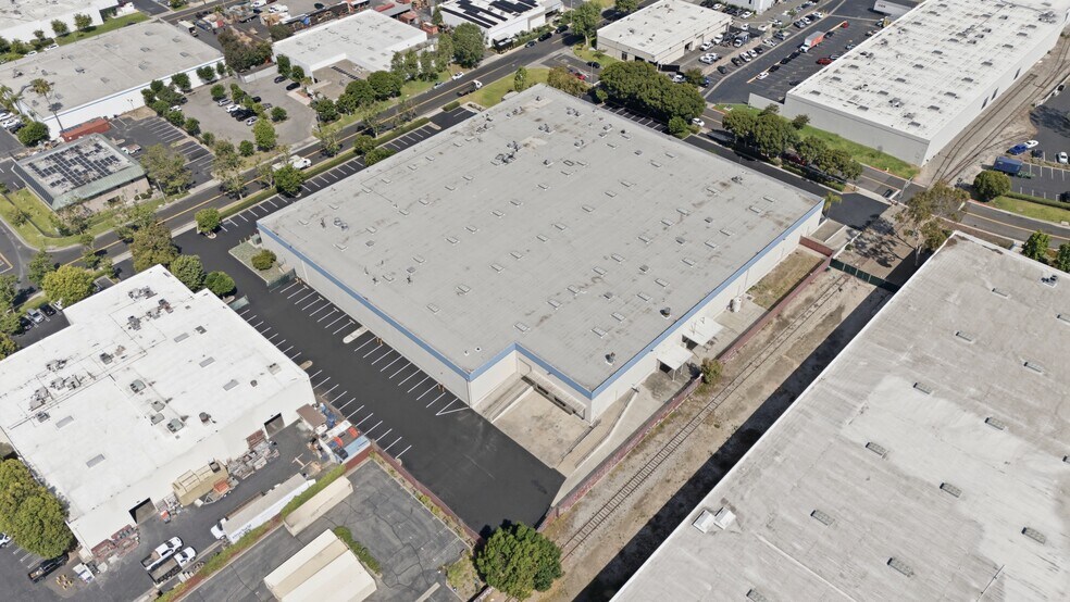 More Photos Of 11700 Monarch St, Garden Grove Warehouse For Sale