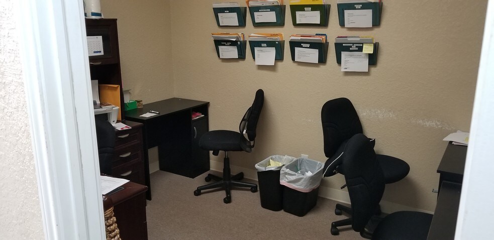 More Photos Of 2115 61st St, Galveston Storefront Retail Office For Lease