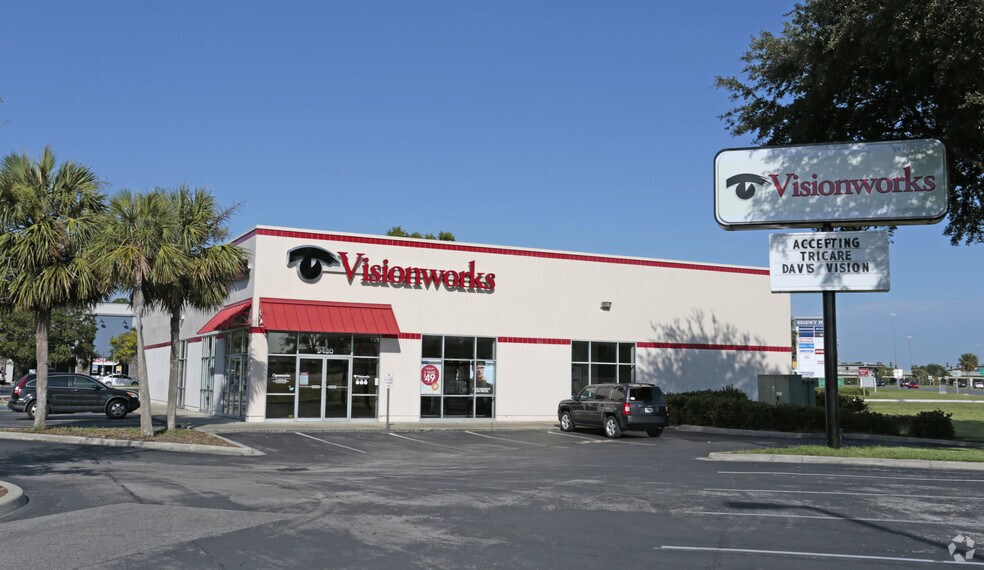 More Photos Of 9480 Arlington Expy, Jacksonville Freestanding For Lease