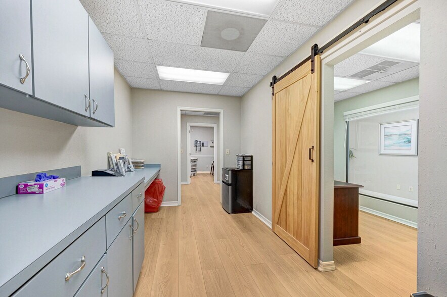 More Photos Of 1801 Sarno Rd, Melbourne Medical For Sale