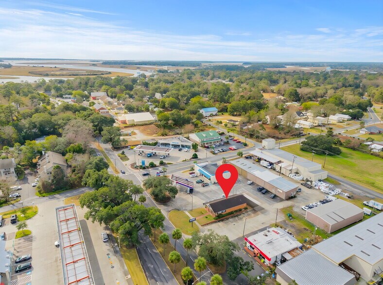 More Photos Of 3021 E Victory Dr, Savannah Office For Sale