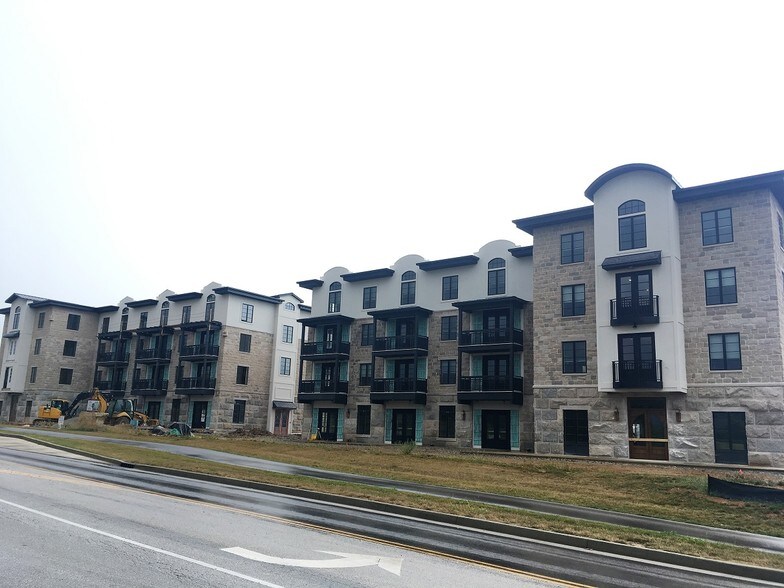 More Photos Of 3105 S Sare Rd, Bloomington Apartments For Lease