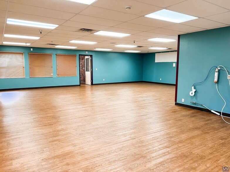 More Photos Of 128 Pearson Ave, Waverly Assisted Living For Sale