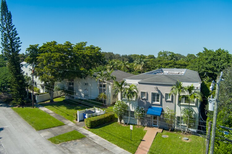 Primary Photo Of 5810 Devonshire Blvd, Miami Apartments For Sale