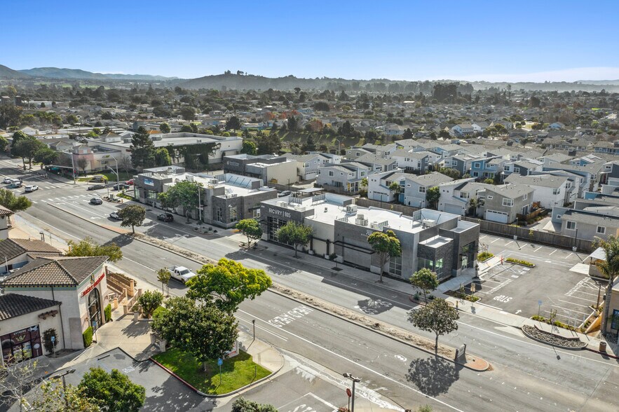 More Photos Of East Grand @ Courtland Street, Arroyo Grande Storefront For Lease