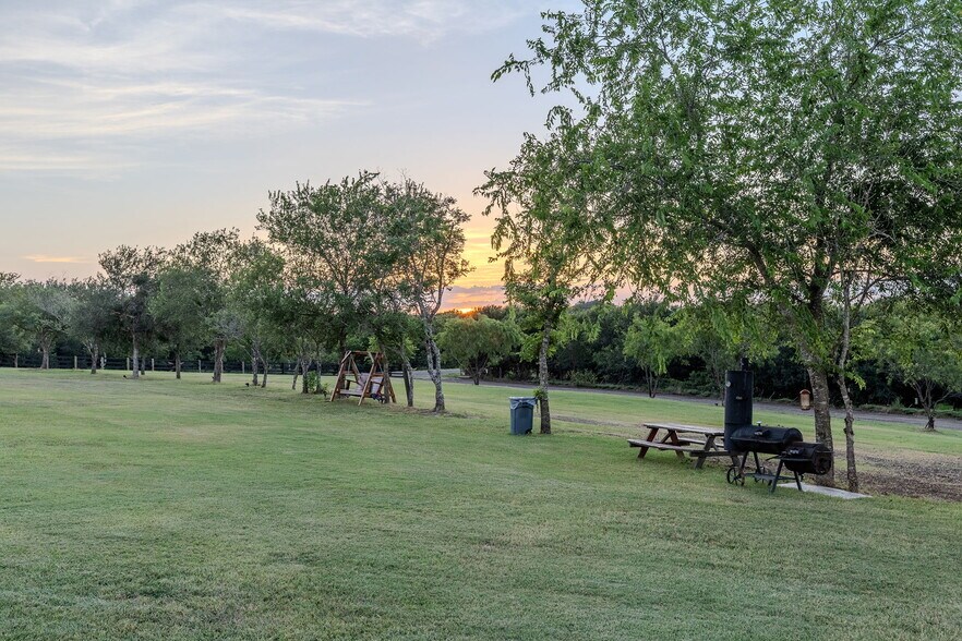 More Photos Of 301 County Road 436, Thrall Land For Sale