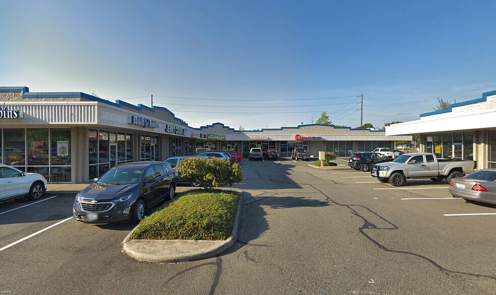 More Photos Of 3850 S Meridian, Puyallup Storefront For Sale