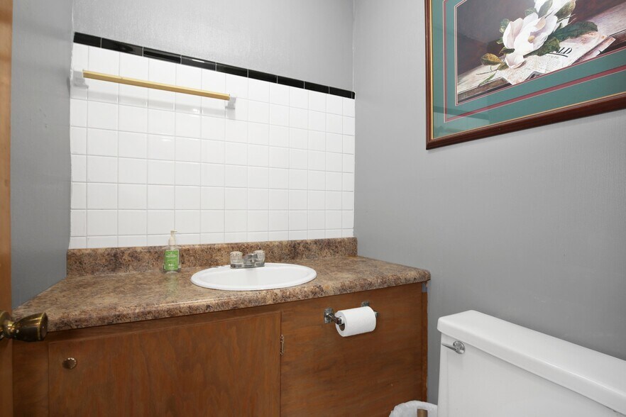 More Photos Of 115 S Cool Spring St, Fayetteville Office For Lease