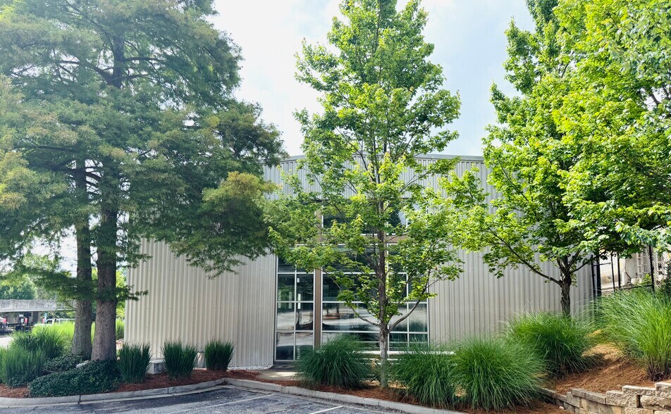 More Photos Of 887 W Marietta St NW, Atlanta Loft Creative Space For Sale