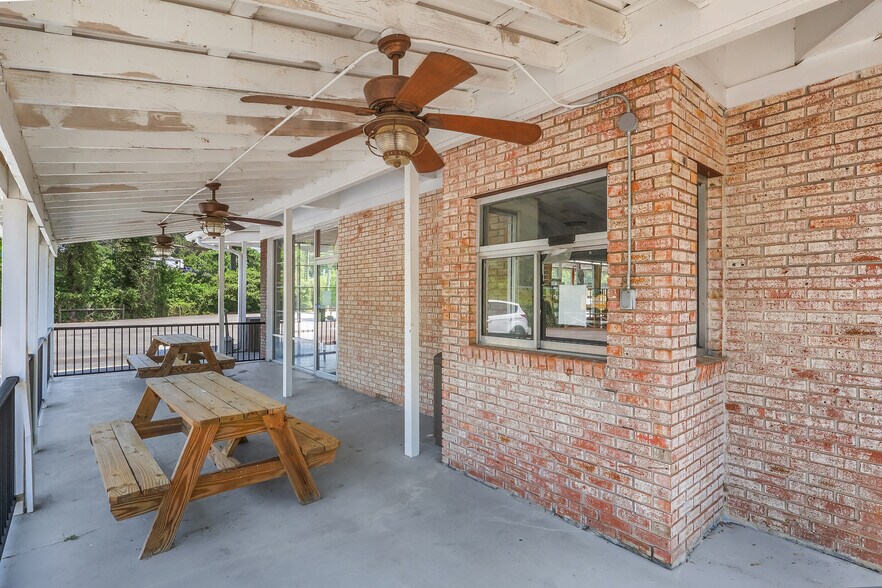 More Photos Of 500 Buff Blvd, Summerton General Retail For Sale