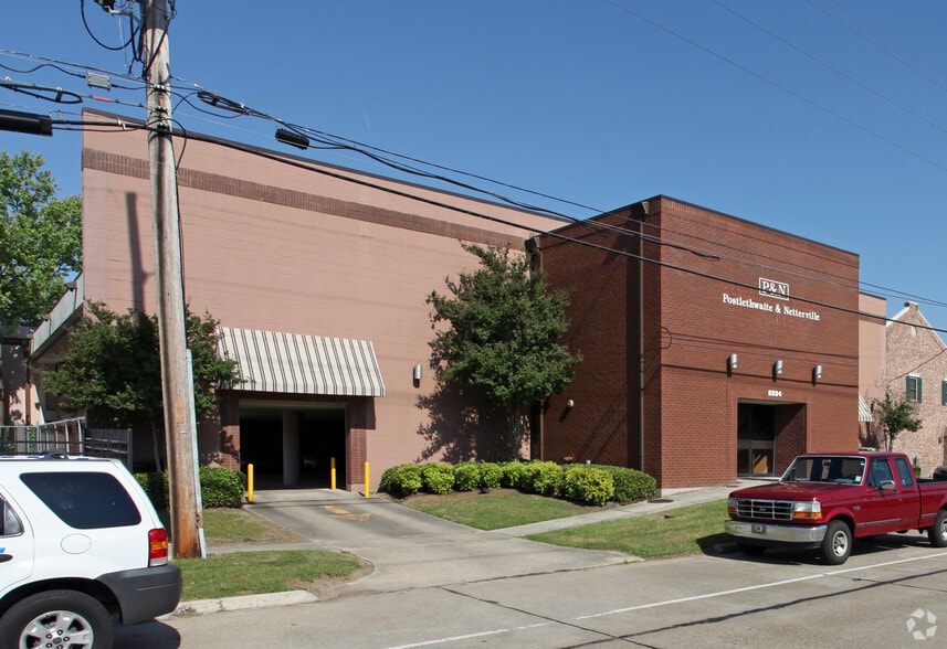 More Photos Of 2324 Severn Ave, Metairie Office For Sale