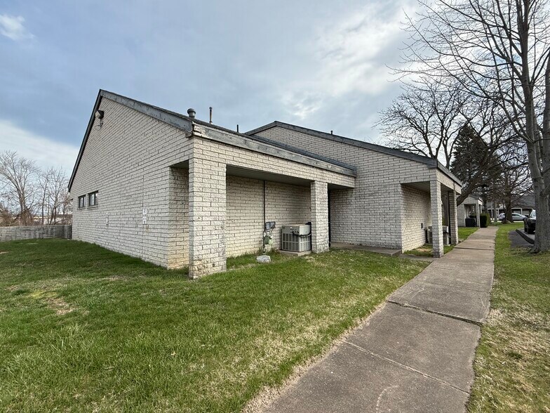 More Photos Of 4520 Oberlin Ave, Lorain Medical For Sale