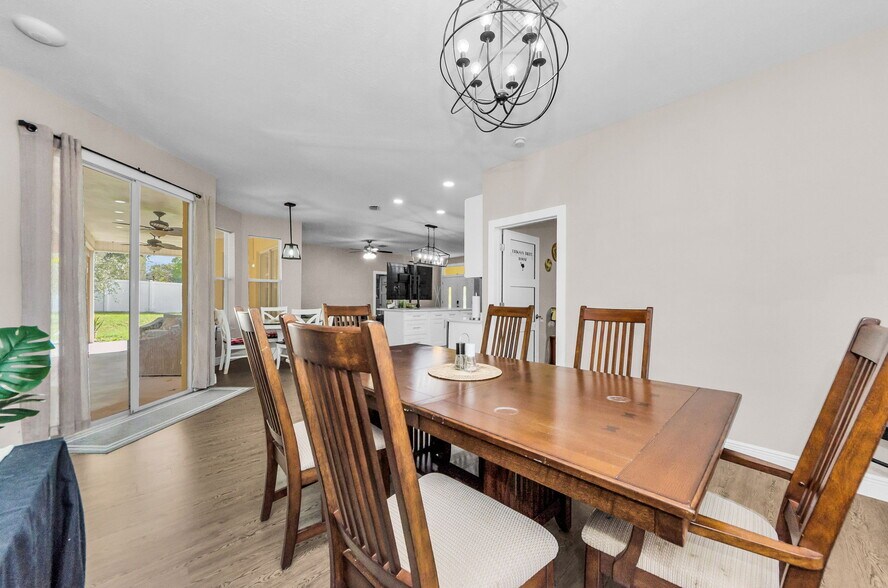 More Photos Of 11748 La Madera Blvd, Port Richey Office For Sale