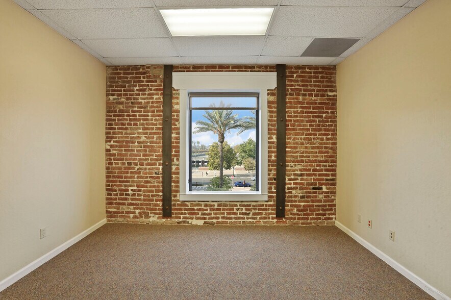 More Photos Of 125 Bridge Pl, Stockton Office For Lease