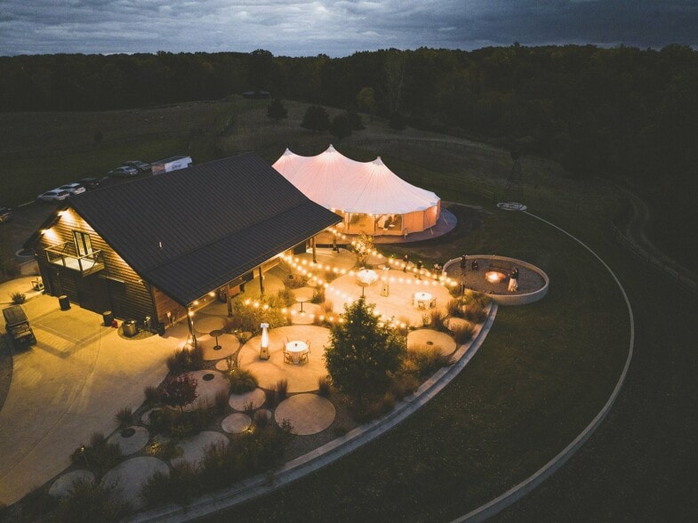 More Photos Of 20390 N M 52, Chelsea Restaurant For Lease