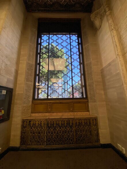 More Photos Of 315 W 9th St, Los Angeles Office For Lease