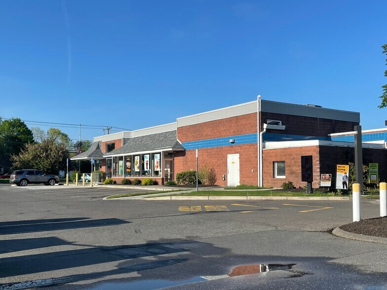 More Photos Of 7 Taylor Rd, Enfield Office For Sale