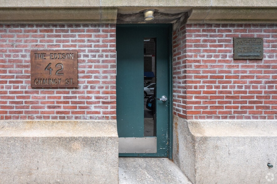 More Photos Of 42 Chauncy St, Boston Apartments For Sale
