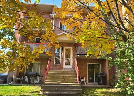 Primary Photo Of 272 Rue Coulonge, Longueuil Apartments For Sale