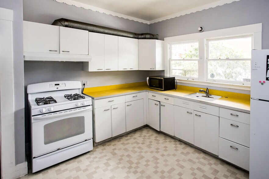 More Photos Of 1643 Oxford St, Berkeley Apartments For Sale