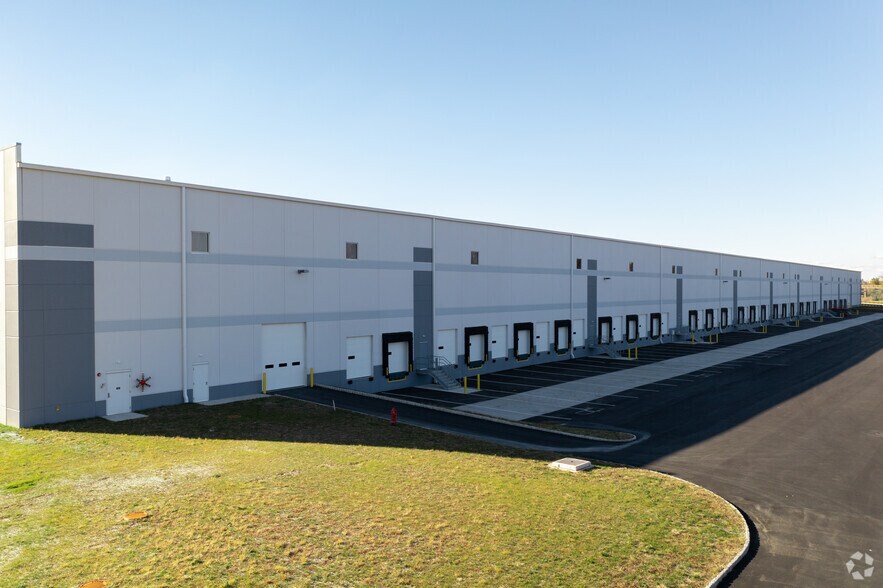 More Photos Of 115 Ben Fairless Dr, Fairless Hills Distribution For Lease