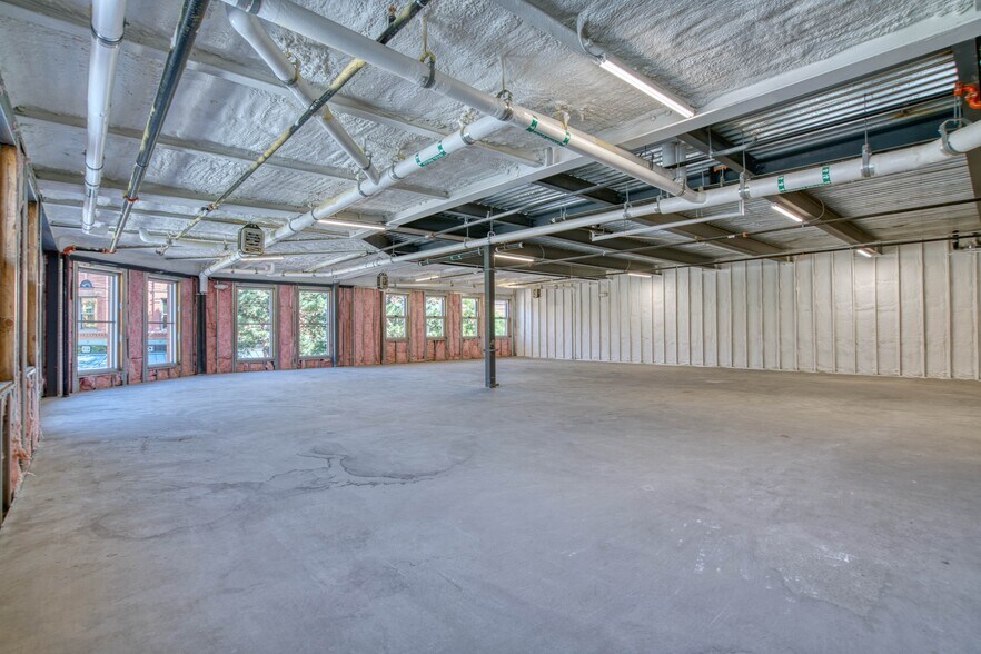 More Photos Of 1102 Pearl St, Boulder Storefront Retail Office For Lease