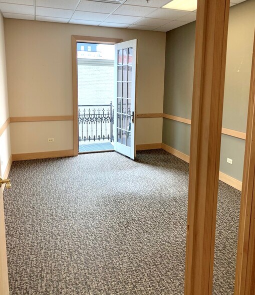 More Photos Of 5157 Main St, Downers Grove Office For Lease