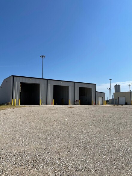 More Photos Of 586 County Road 429, Pleasanton Industrial For Sale