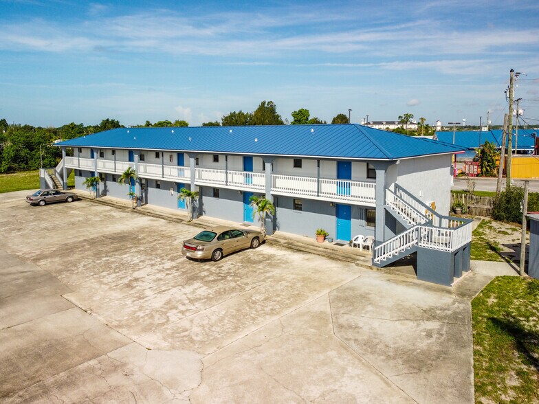 More Photos Of 2803 US Highway 27 S, Sebring Hotel For Sale