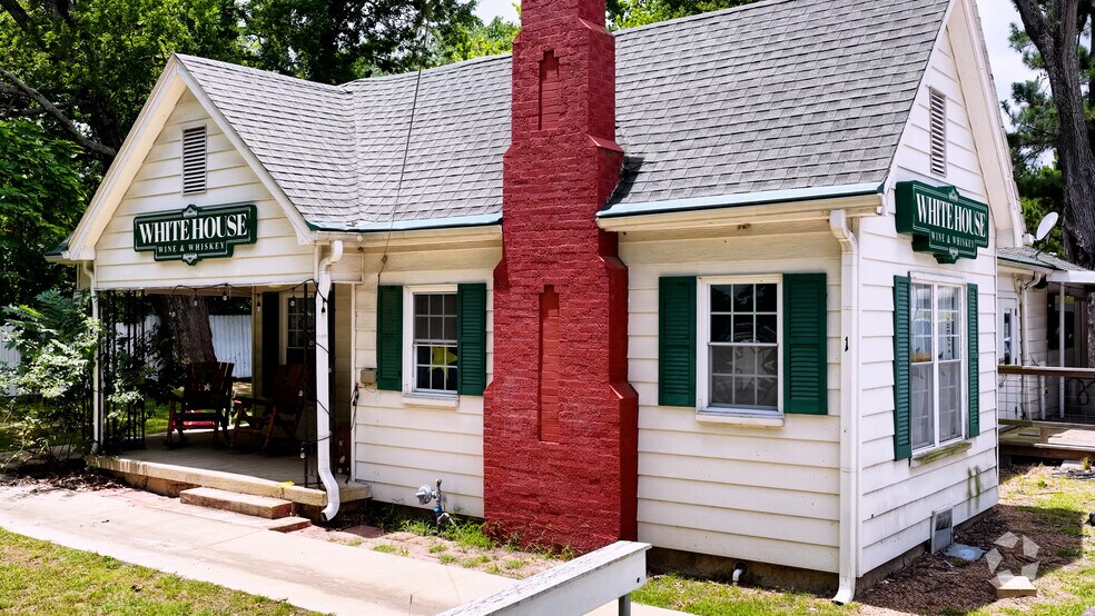 Primary Photo Of 1450 FM 279, Ben Wheeler Restaurant For Sale