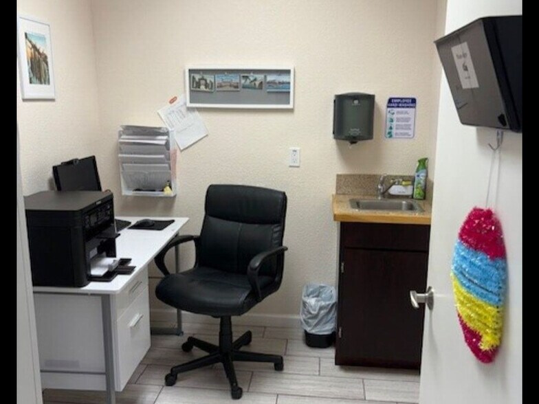 More Photos Of 2000 N Federal Hwy, Pompano Beach Medical For Lease