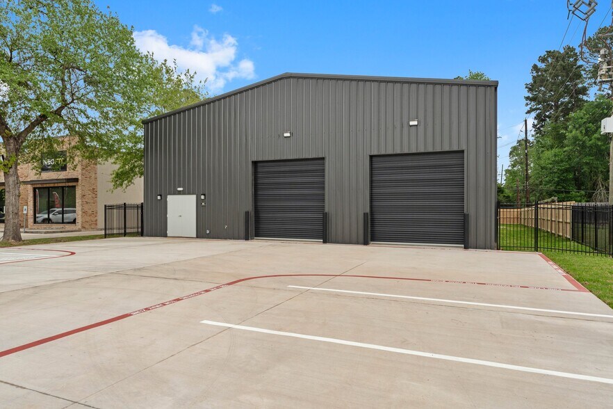 More Photos Of 810 Honea Egypt Rd., Magnolia Flex For Sale