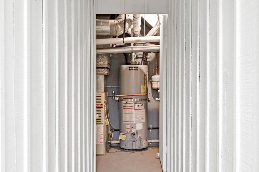 More Photos Of 504 Jose St, Santa Fe General Retail For Lease