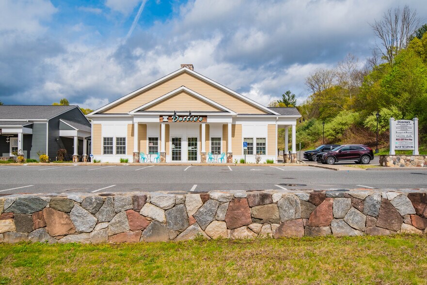 More Photos Of 787 Main St S, Woodbury Storefront Retail Office For Sale