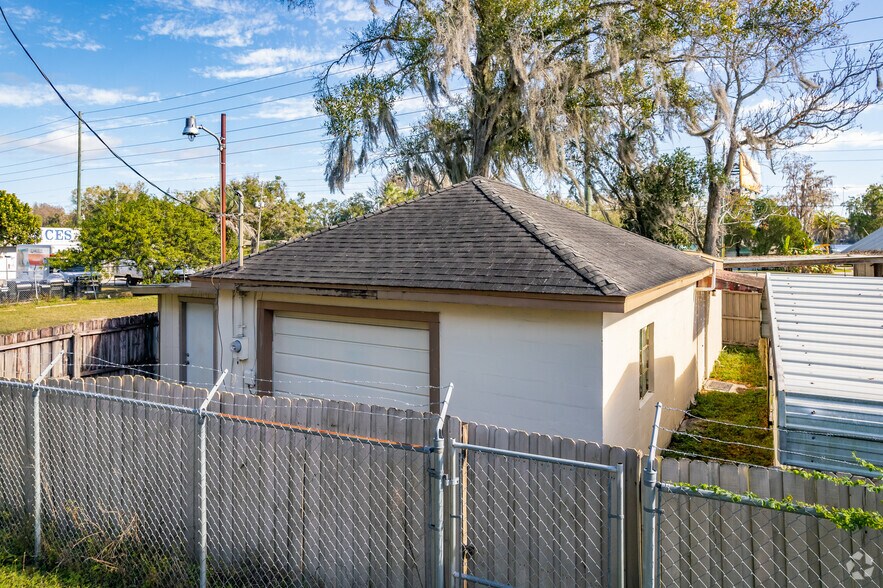 More Photos Of 4339 Land O Lakes Blvd, Land O' Lakes Freestanding For Sale