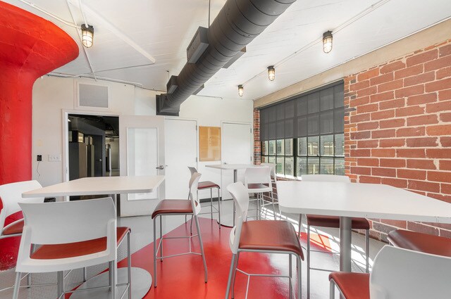 More Photos Of 1230 W Morehead St, Charlotte Loft Creative Space For Lease