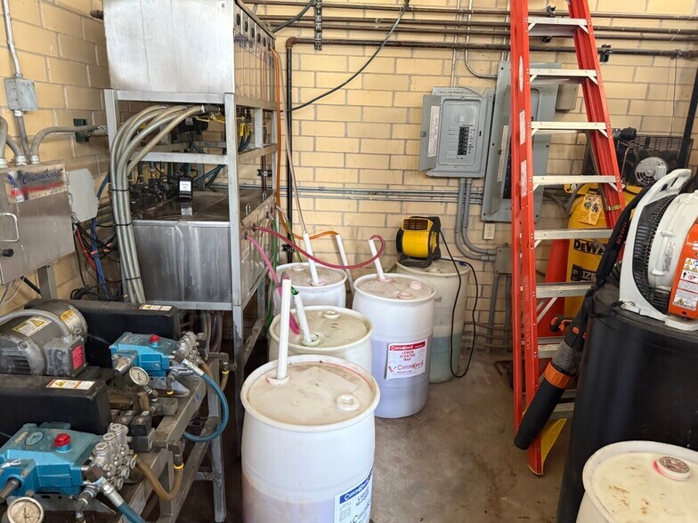 More Photos Of 604 N Main St, Stuttgart Carwash For Sale