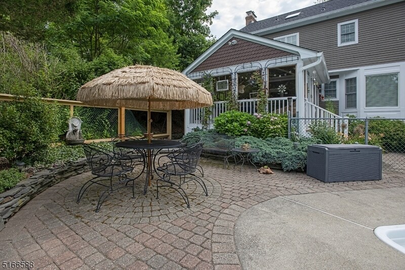 More Photos Of 25 Stillwater Rd, Newton Specialty For Sale