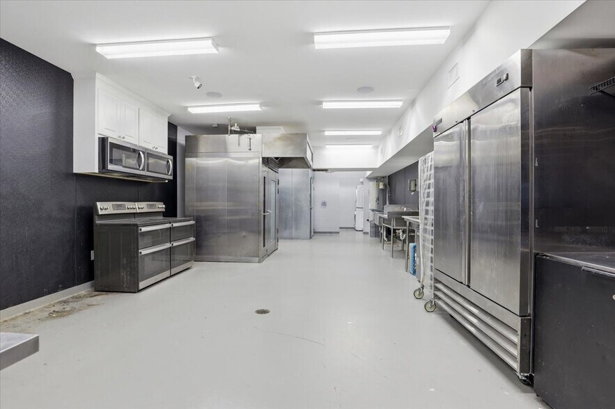 More Photos Of 108 S Pine St, Princeton Storefront Retail Office For Sale