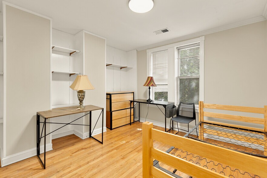 More Photos Of 228 E Capitol St NE, Washington Apartments For Sale