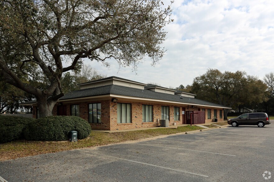 More Photos Of 6706 N 9th Ave, Pensacola Medical For Lease
