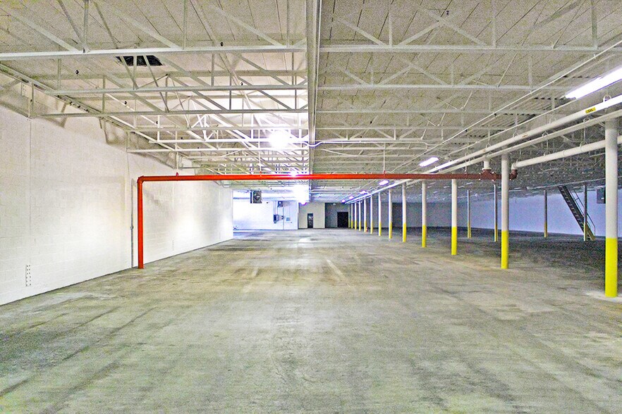 More Photos Of 350-390 N Pennsylvania Ave, Wilkes Barre Warehouse For Sale