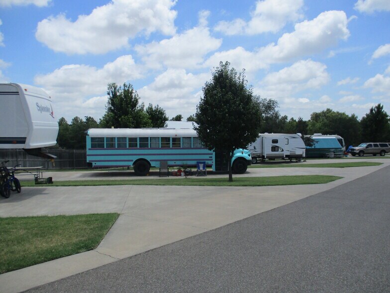 More Photos Of 1038 Airport Rd, Weatherford Manufactured Housing Mobile Home Park For Sale