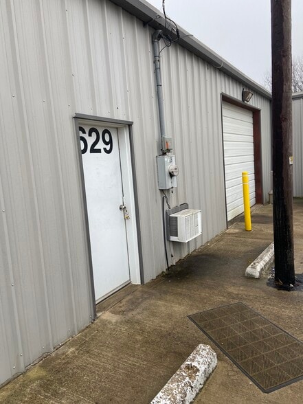 Primary Photo Of 629 National Dr, Rockwall Warehouse For Lease