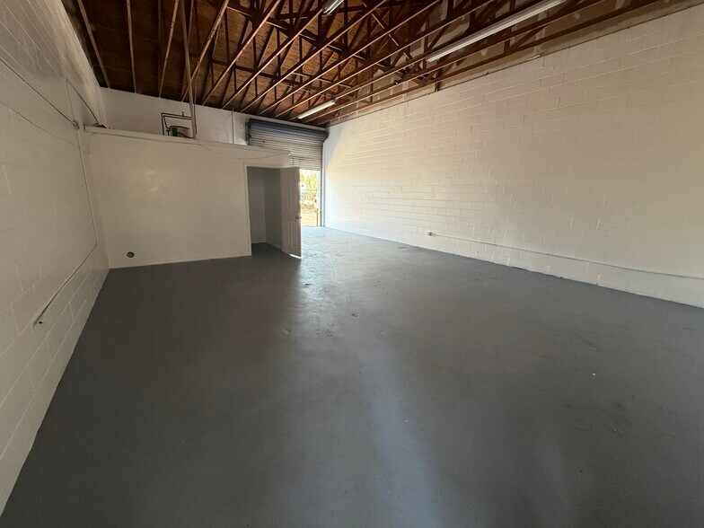 More Photos Of 1046 Shadick Dr, Orange City Warehouse For Lease